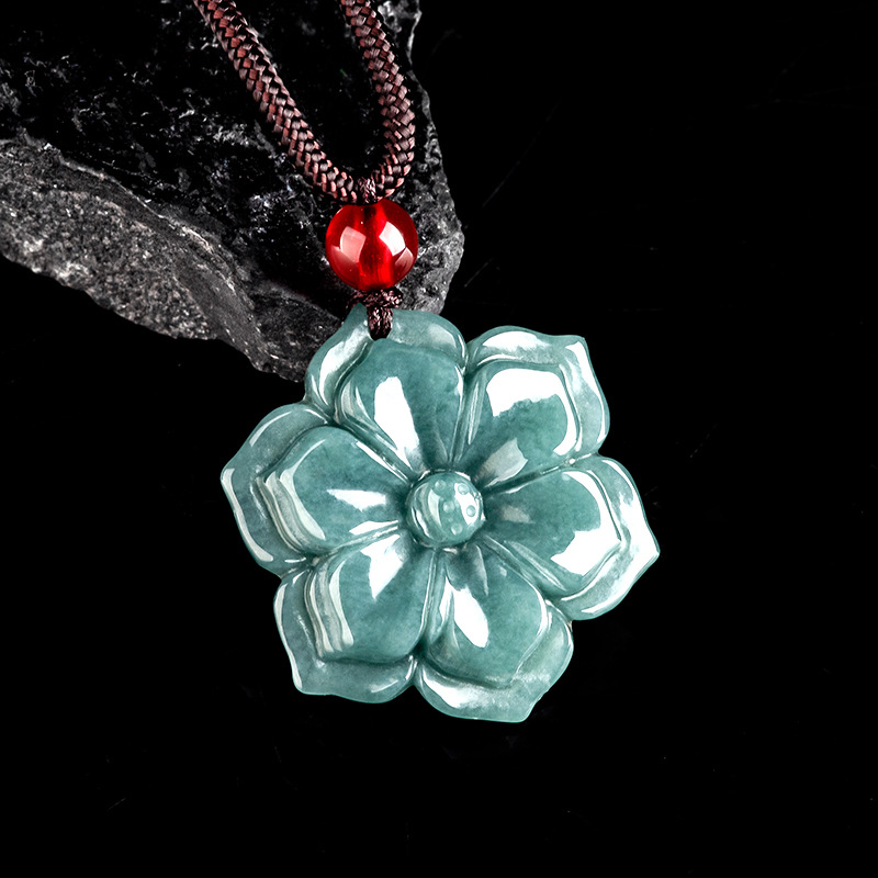 Usa Vintage Fashion - Collier pendentif fleur en jadéite birmane,