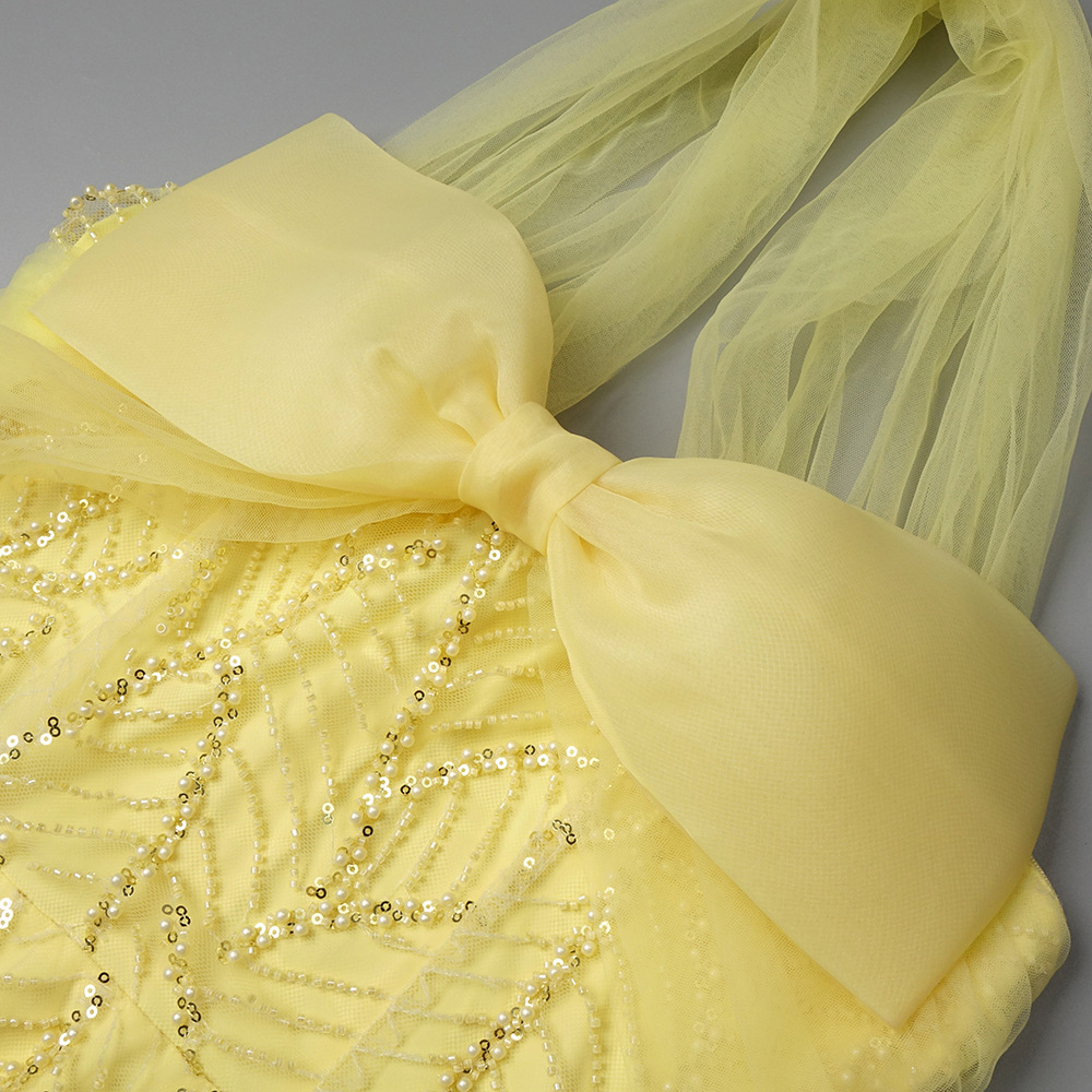 Vintage Fashion Exhibition - Robe de bal vintage jaune en